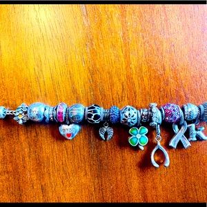 Brighton Charm/bead bracelet 19 charms